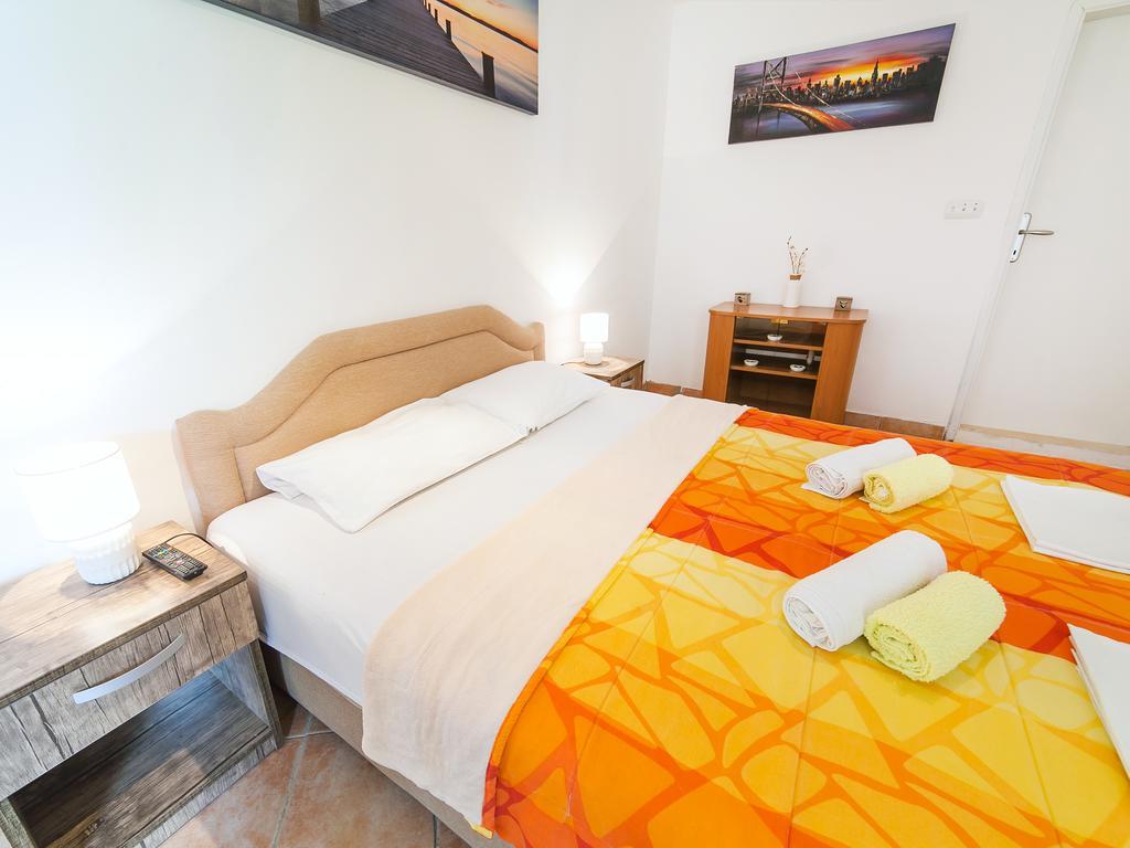 Apartments Midzor Petrovac Екстер'єр фото