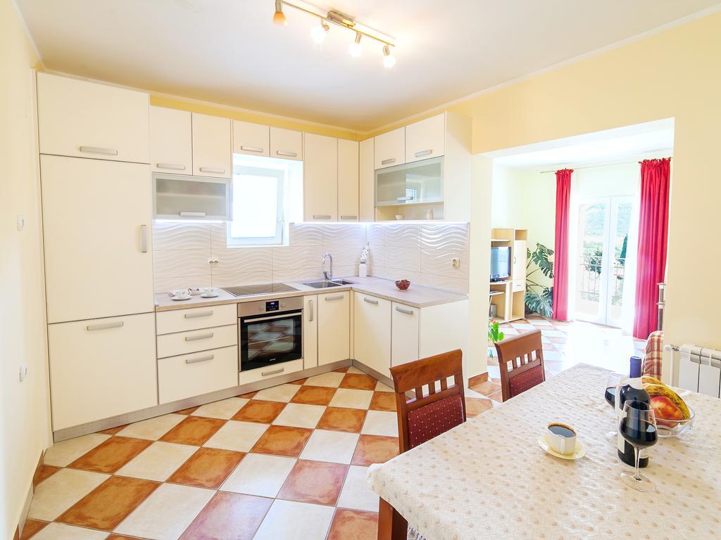 Apartments Midzor Petrovac Екстер'єр фото